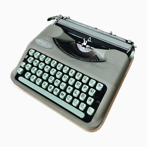 Máquina de escribir Hermes Baby de Paillard, 1957