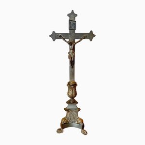 Crocifisso da altare in metallo, fine XIX secolo