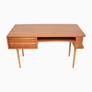 Schwedischer Vintage Schreibtisch aus Teak, 1960er