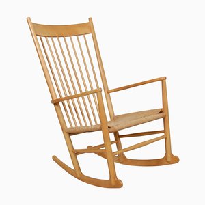 Mecedora J16 de haya de Hans Wegner, años 70