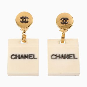 Boucles d'Oreilles Swing Motif CC Mark Shopping Bag en Blanc de Chanel, Set de 2