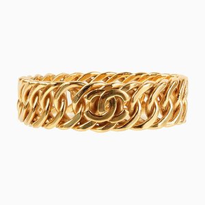 Brazalete de cadena con placa CC de Chanel