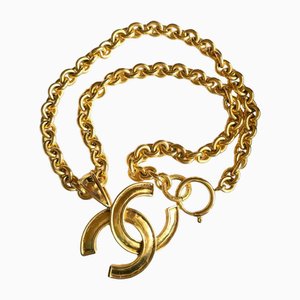 Collar de cadena dorado de Chanel
