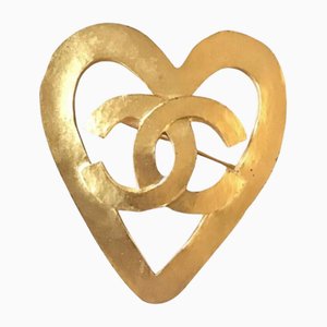 Goldfarbene Vintage Herzbrosche mit Konturen und CC Mark von Chanell
