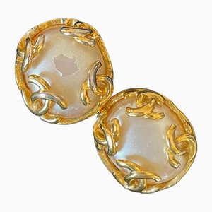 Boucles d'Oreilles Vintage Dorées et Perles Ovales de Chanel, Set de 2