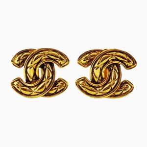 Goldene Vintage Cc Mark Ohrringe im Matelasse Stil von Chanel, 2 . Set