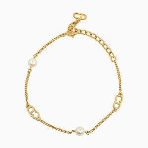 Pulsera con logo de perlas sintéticas de Christian Dior