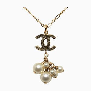 Collana CC con perle sintetiche di Chanel