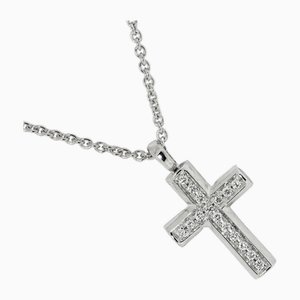 Collana con croce latina in oro bianco e diamante di Bvlgari