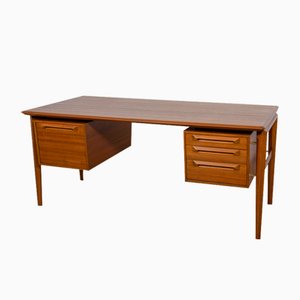 Mid-Century Teak Schreibtisch von IB Kofod-Larsen für Seffle Möbelfabrik, Schweden, 1950er