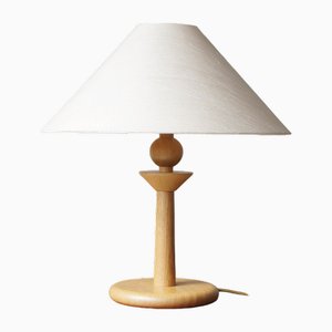 Lámpara de mesa de madera con pantalla beige de Asmuth Leuchten