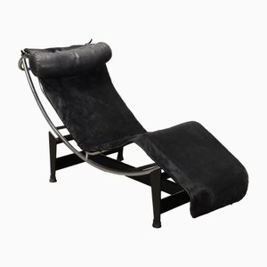 Chaise longue LC4 di Le Corbusier per Cassina