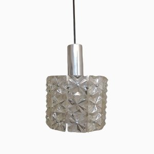 Lampada da soffitto vintage con paralume in plastica trasparente a rilievo su supporto in plastica color argento, anni '70