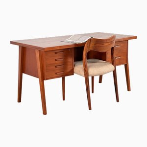 Dänischer Schreibtisch aus Teak, 1960er