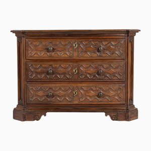 Early 18th Century Italian Walnut Commode