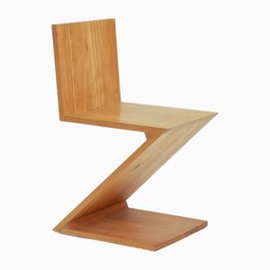 Chaise Zig Zag attribuée à Gerrit Rietveld, 1970s