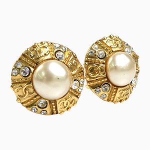 Boucles d'Oreilles Coco Mark en Métal/Fake Pearl Gold/Off White de Chanel, Set de 2