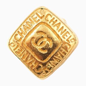 Goldfarbene Coco Mark Ohrringe von Chanel, 2 . Set