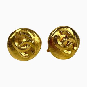 96P Coco Mark Motif Ear Cuff Earrings in Gold from Chanel, 1996, Set of 2