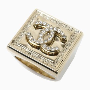 Quadratischer Coco Mark Ring aus Metall von Chanel