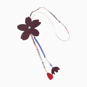 HERMES Petit Ache Kirschblüten Halskette Chevre Taurillon Clemence Lila Rosa Taschenanhänger