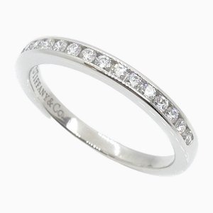 Anello semicircolare in platino di Tiffany & Co.