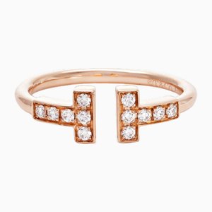 Anillo en forma de T de alambre de diamantes en oro rosa de Tiffany & Co.
