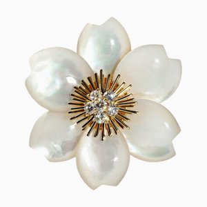 VAN CLEEF & ARPELS Broche Van Cleef Arpels Rose de Noel Medium K18YG en or jaune