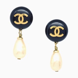 Chanel 1994 Boucles d'Oreilles Pendantes Bouton Cc Noir & Perle Fausse Larme 19015, Set de 2