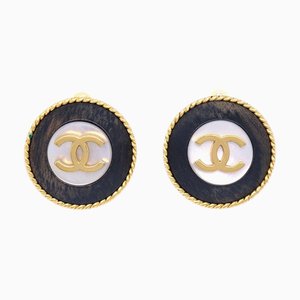 Chanel 1995 Pendientes de madreperla con borde de cuerda con clip 94728. Juego de 2