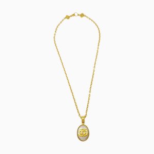 CHANEL 1996 Faux Pearl Gold Chain Pendant Necklace 39722