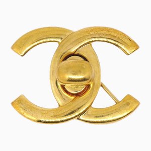 Spilla Turnlock di Chanel