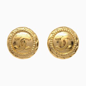 Pendientes Chanel con botón de clip dorado 2398 131777. Juego de 2
