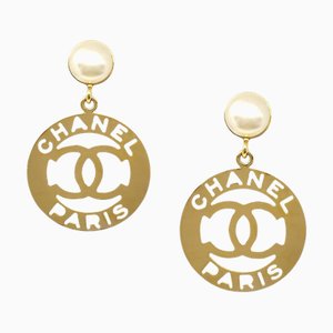 Pendientes de aro Chanel con clip de perlas artificiales doradas 181465. Juego de 2