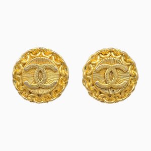 Pendientes de botón de oro Chanel con clip 96P 132743. Juego de 2