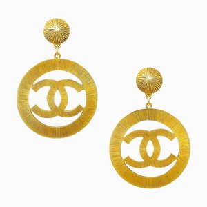 Pendientes de aro Chanel con clip de oro 93A 59740. Juego de 2