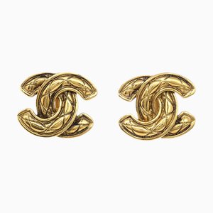 Pendientes Chanel acolchados con clip de oro 2459 142121. Juego de 2
