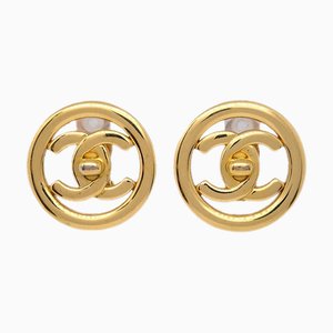 Pendientes Chanel Turnlock de botón dorado con clip 97P 151860. Juego de 2