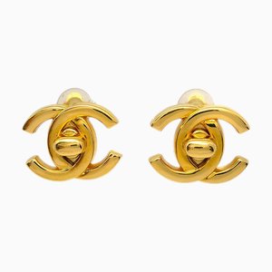 Pendientes Chanel Turnlock de oro pequeños 97P 120295. Juego de 2