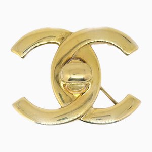 Spilla Turnlock di Chanel