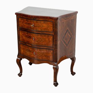 Commode à Tiroirs Louis XIV Napolitaine en Loupe de Noyer avec Incrustations de Motifs Géométriques, 18ème Siècle