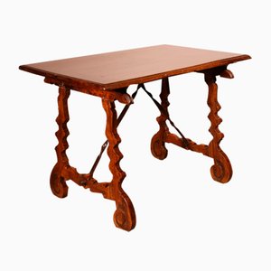 Spanischer Renaissance Tisch aus Nussholz, 17. Jh.