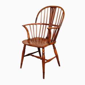 Early 19th Century Windsor Armchair in Chestnut