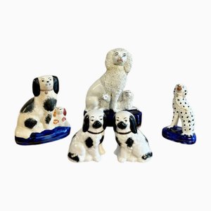 Figuras de perro Staffordshire antiguas, 1900. Juego de 5