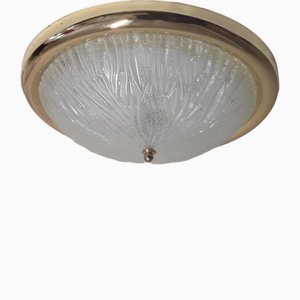 Lampada da soffitto vintage con paralume in vetro ghiaccio su base in ottone, anni '80