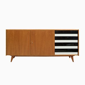 Credenza modello U-460 in quercia di Jiří Jiroutek per Interier Praha, 1968