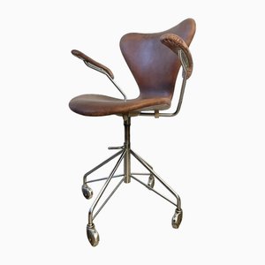 3217 Model Seven Chair by Arne Jacobsen for Fritz Hansen