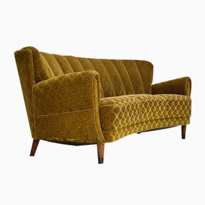 Geschwungenes dänisches 3-Sitzer Sofa aus Velours & Buche, 1960er