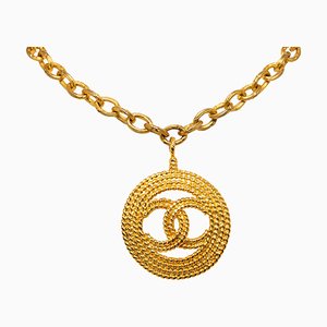 Collana con ciondolo rotondo CC di Chanel