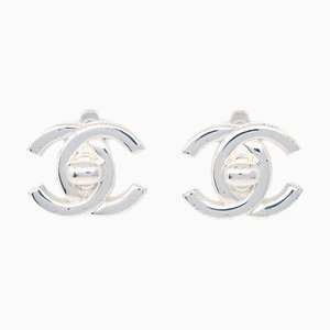 Boucles d'Oreilles CC Turnlock de Chanel, Set de 2